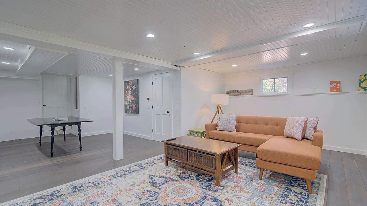Photo of Livingroom in Yarmouth Port