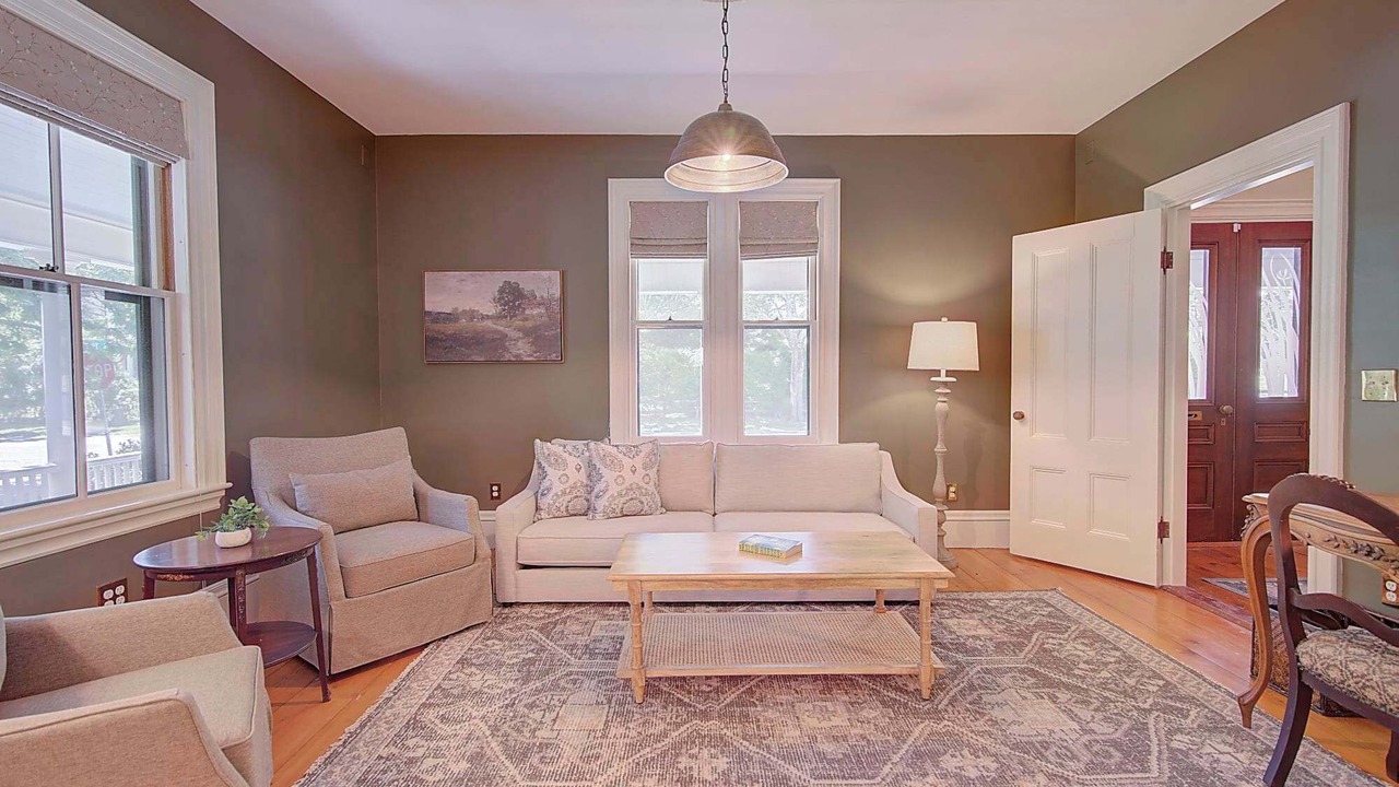 Photo of Livingroom in Yarmouth Port
