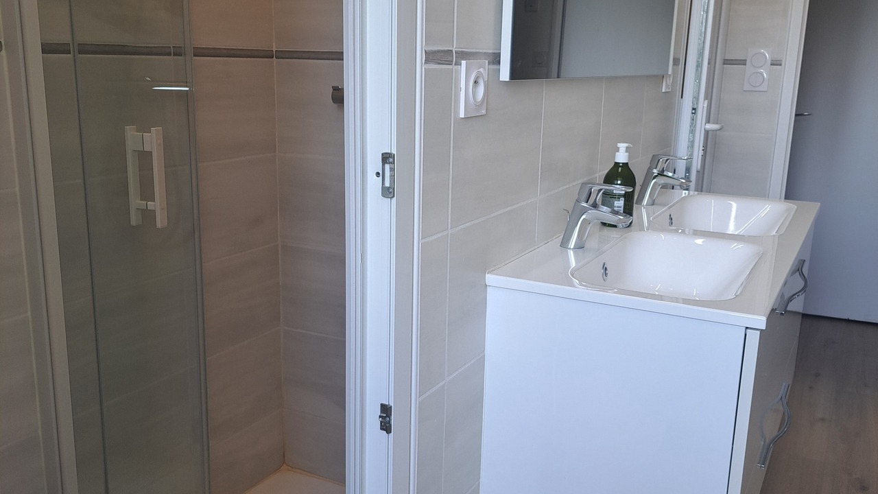 Photo of Bathroom in Thenay