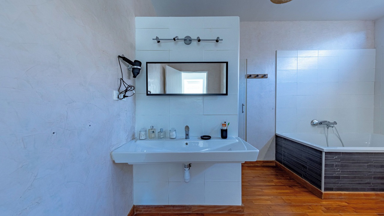 Photo of Bathroom in Vendres