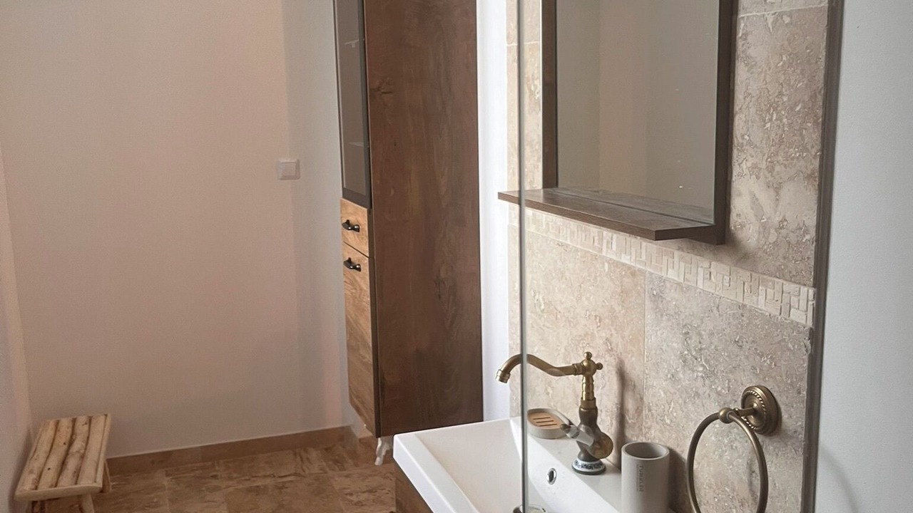 Photo of Bathroom in Saint-Nicolas-de-Bourgueil