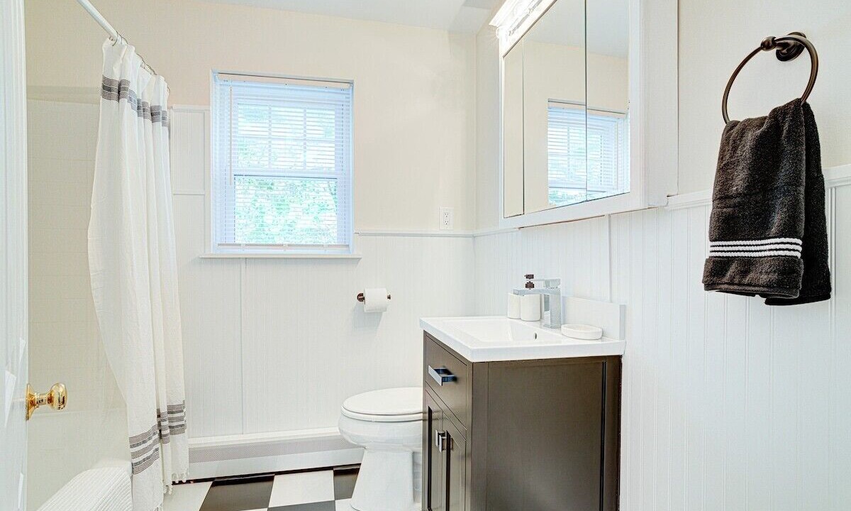 Photo of Bathroom in Berwyn