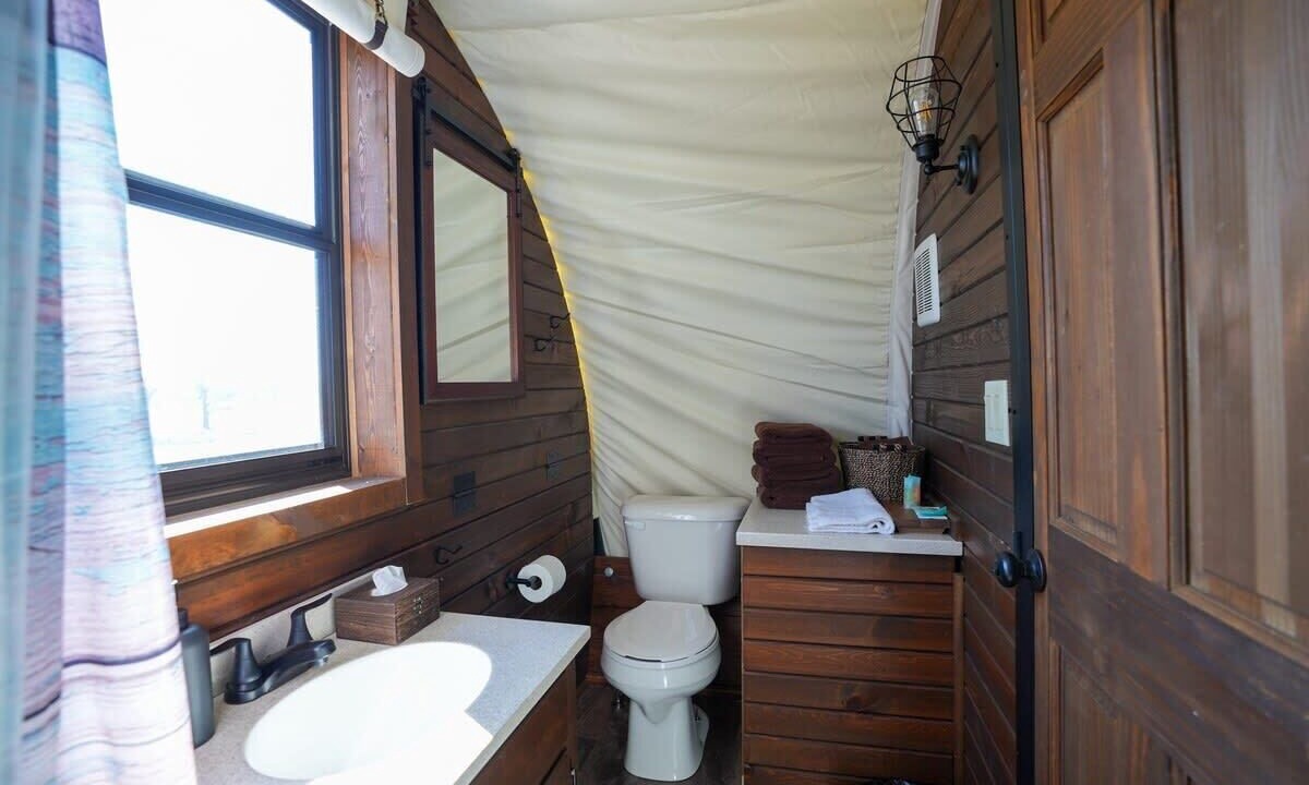 Photo of Bathroom in Satin