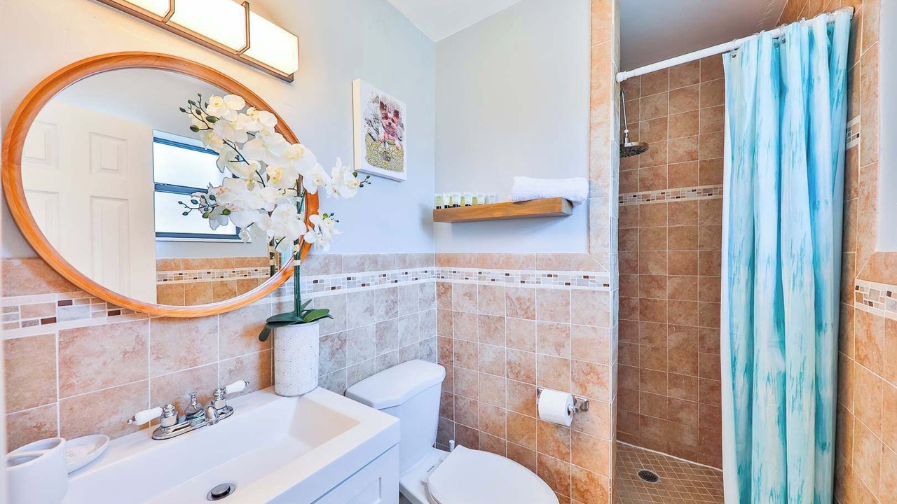 Photo of Bathroom in Driftwood