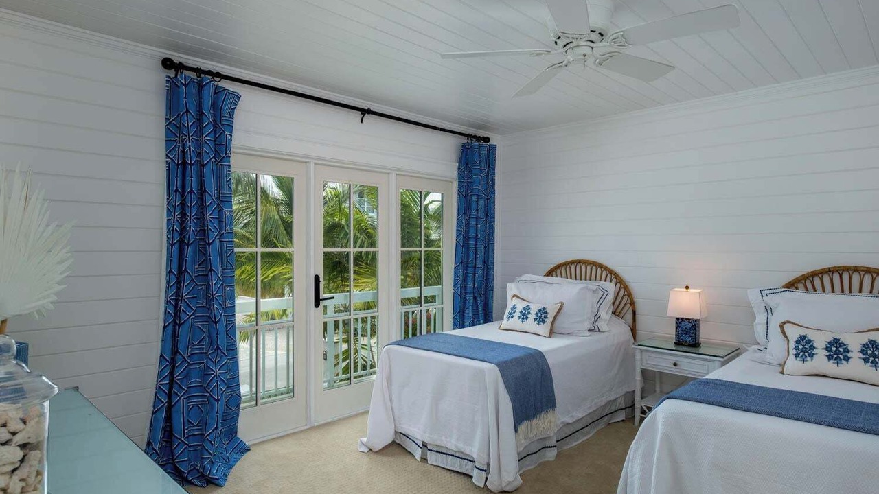 Photo of Bedroom in Venetian Shores