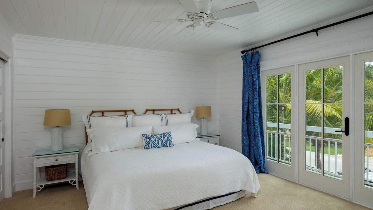 Photo of Bedroom in Venetian Shores
