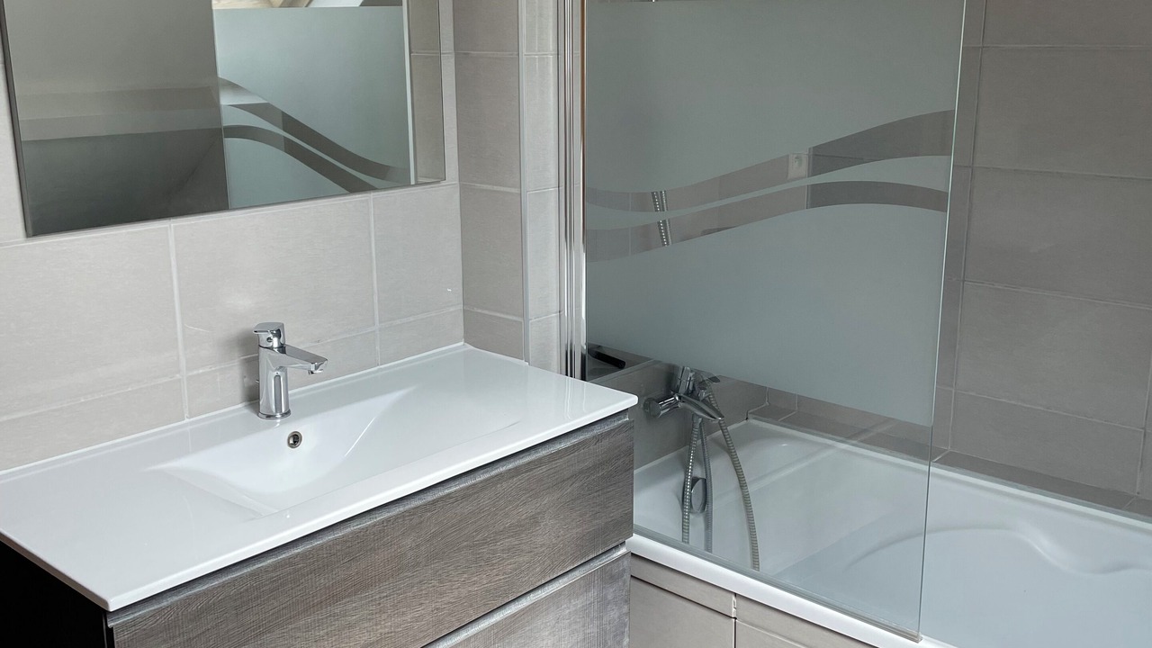 Photo of Bathroom in Baslieux-sous-Chatillon