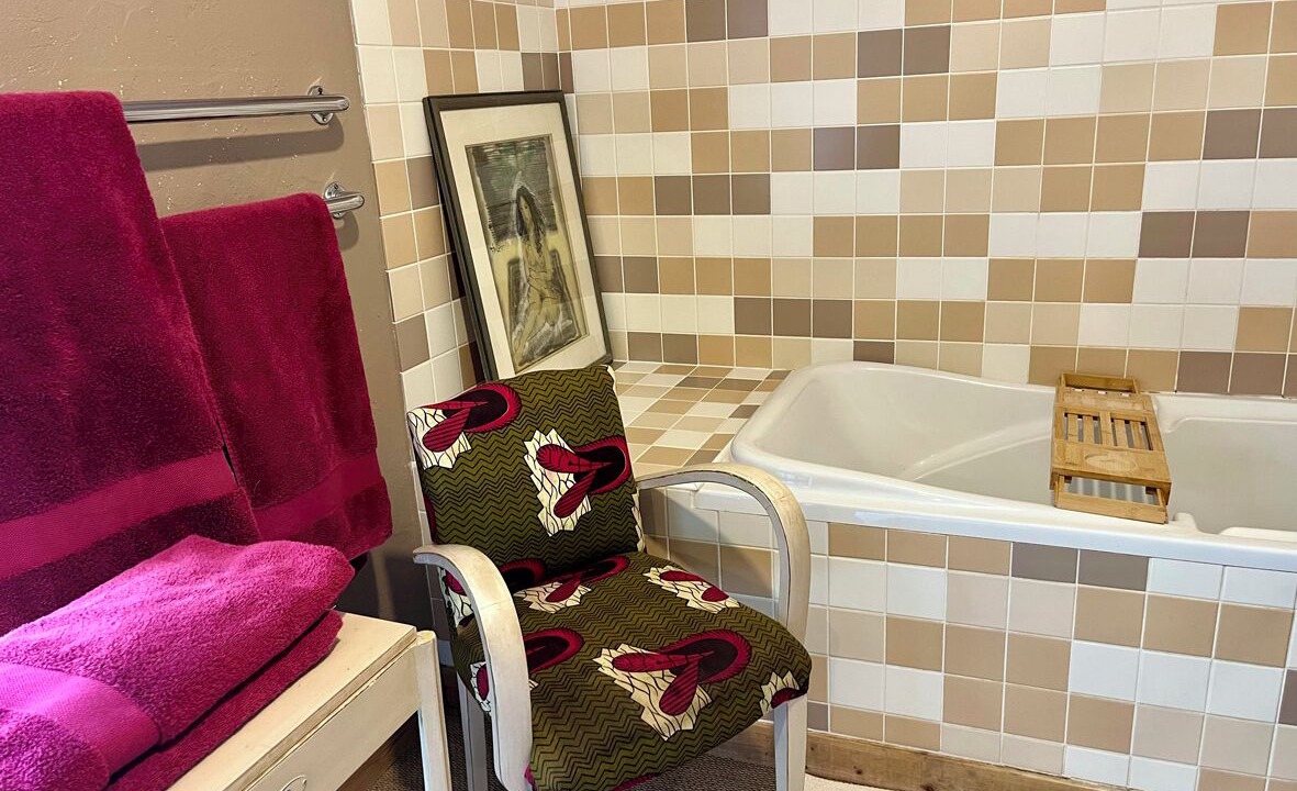 Photo of Bathroom in La Ville-es-Nonais
