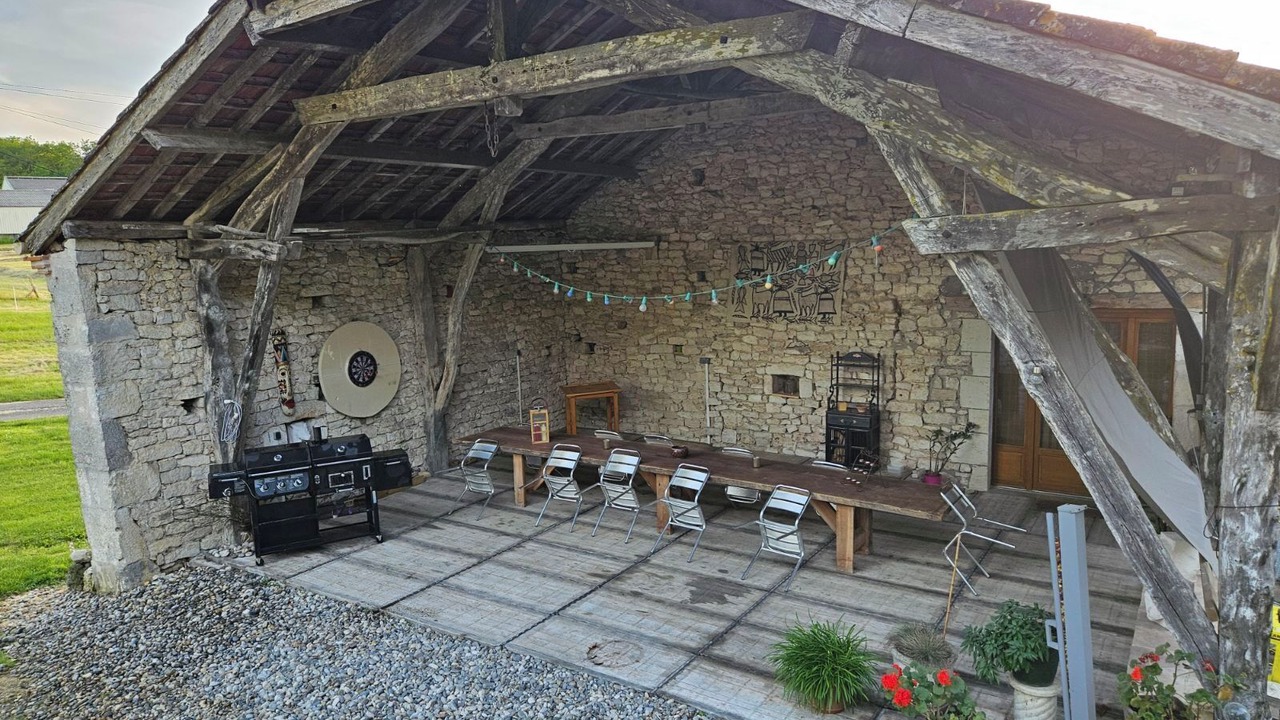 Photo of Outdoor in Pons