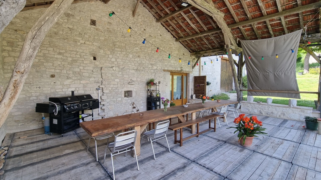 Photo of Outdoor in Pons