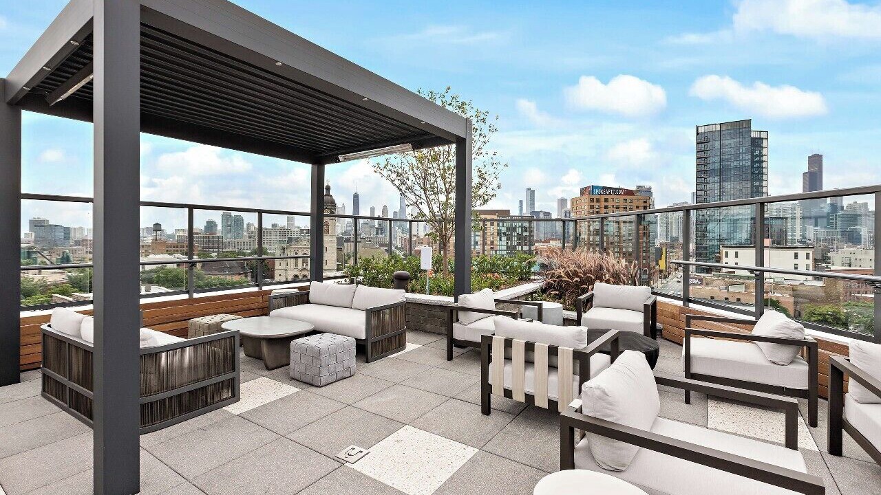 Photo of Patio Balcony in Pulaski Park