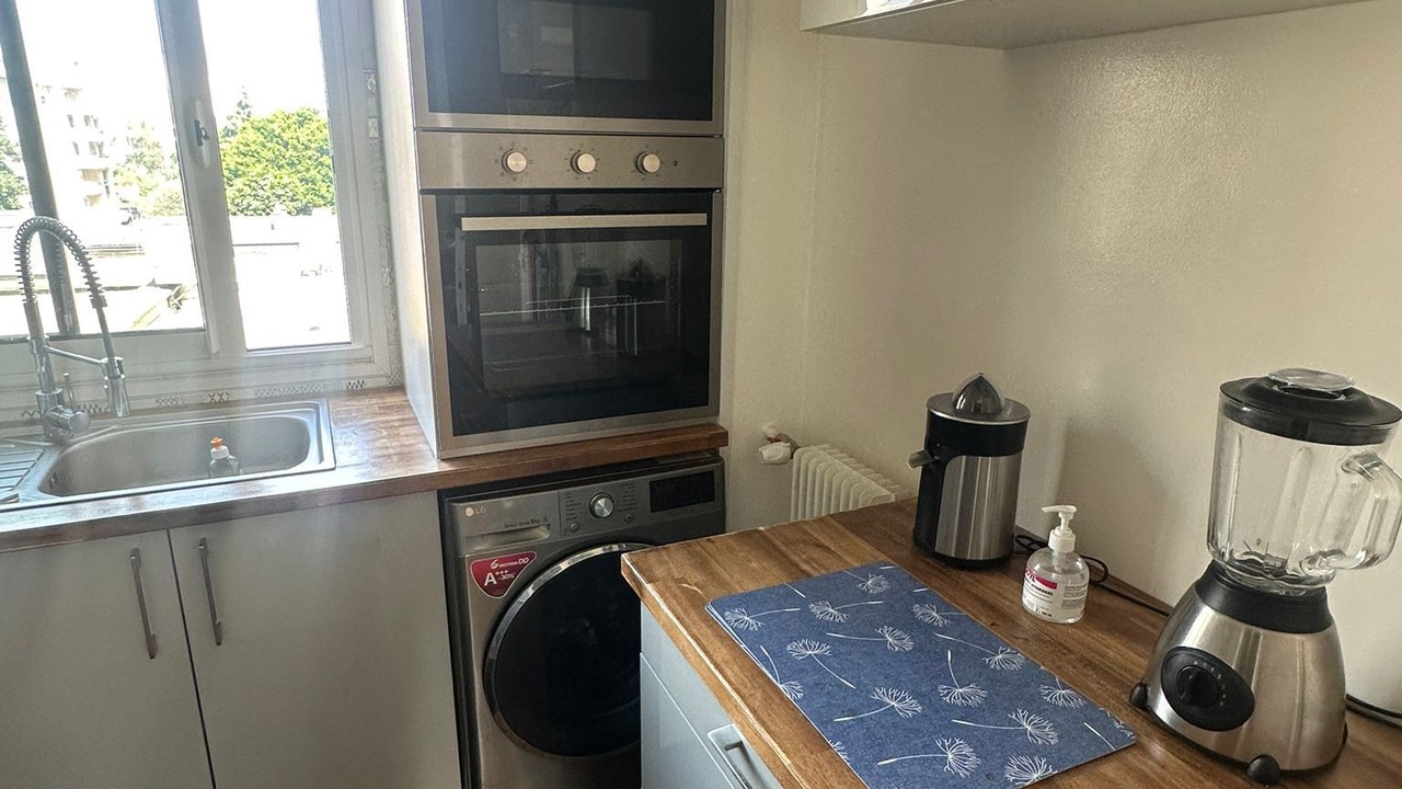 Photo of Kitchen in Le Kremlin-Bicetre
