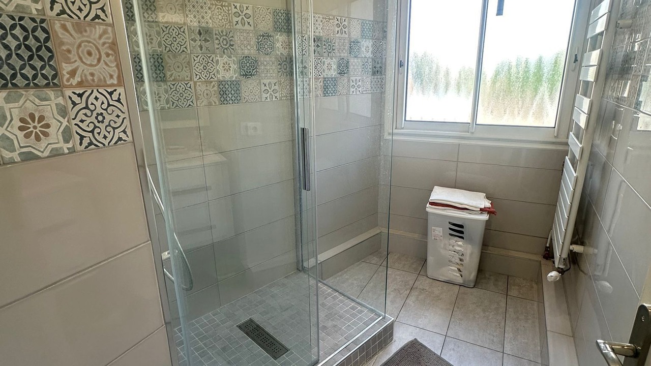 Photo of Bathroom in Le Kremlin-Bicetre