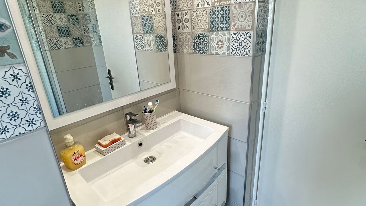 Photo of Bathroom in Le Kremlin-Bicetre