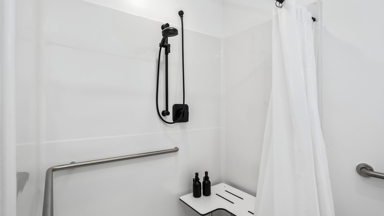 Photo of Bathroom in Sisters