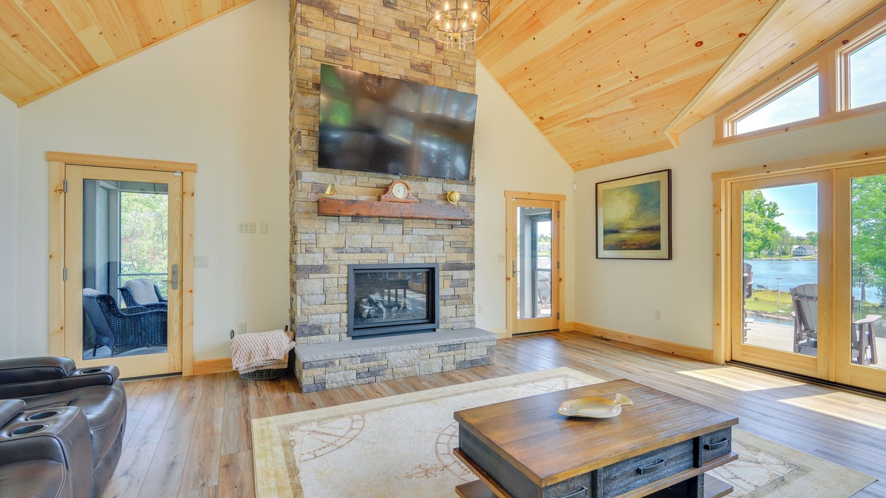 Photo of Livingroom in Wellesley Island