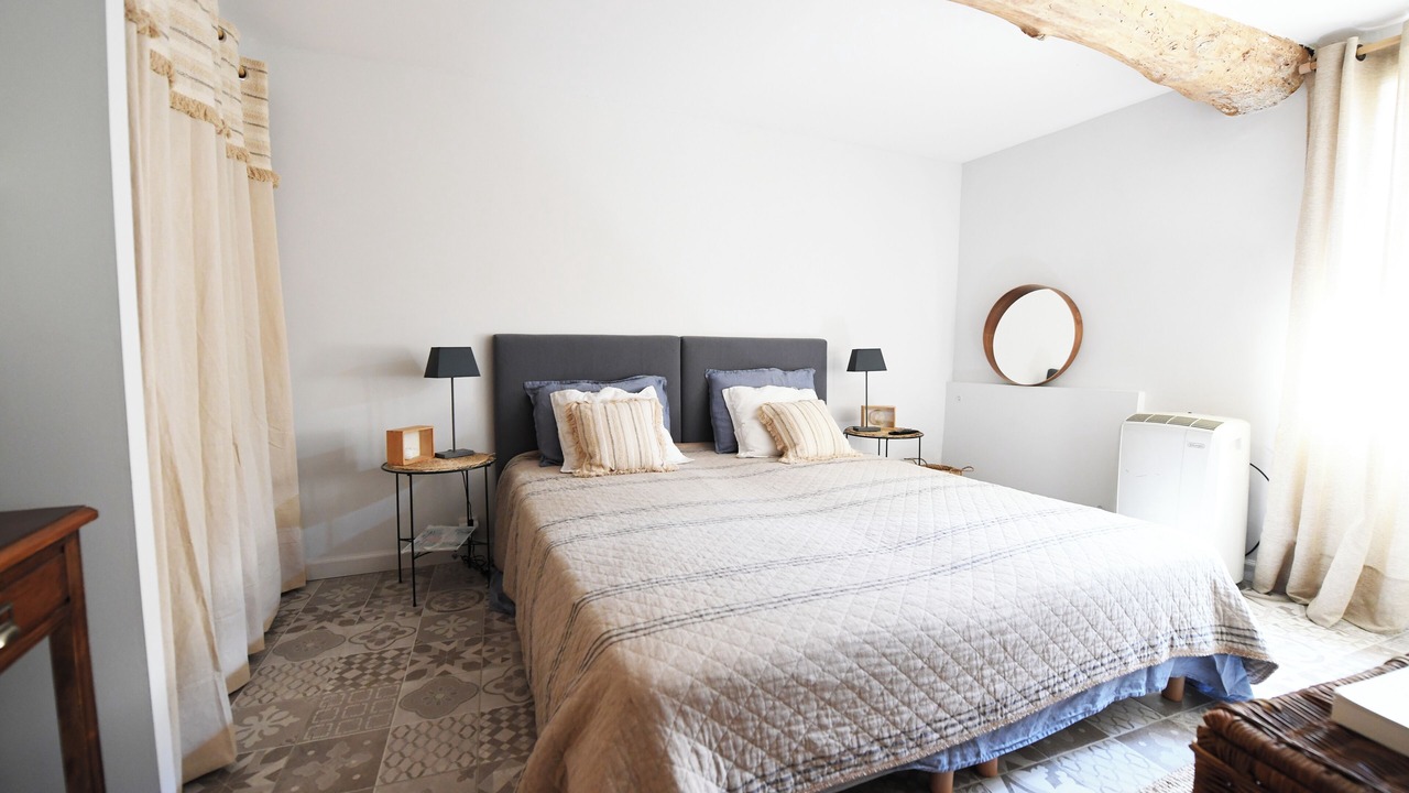 Photo of Bedroom in Roujan