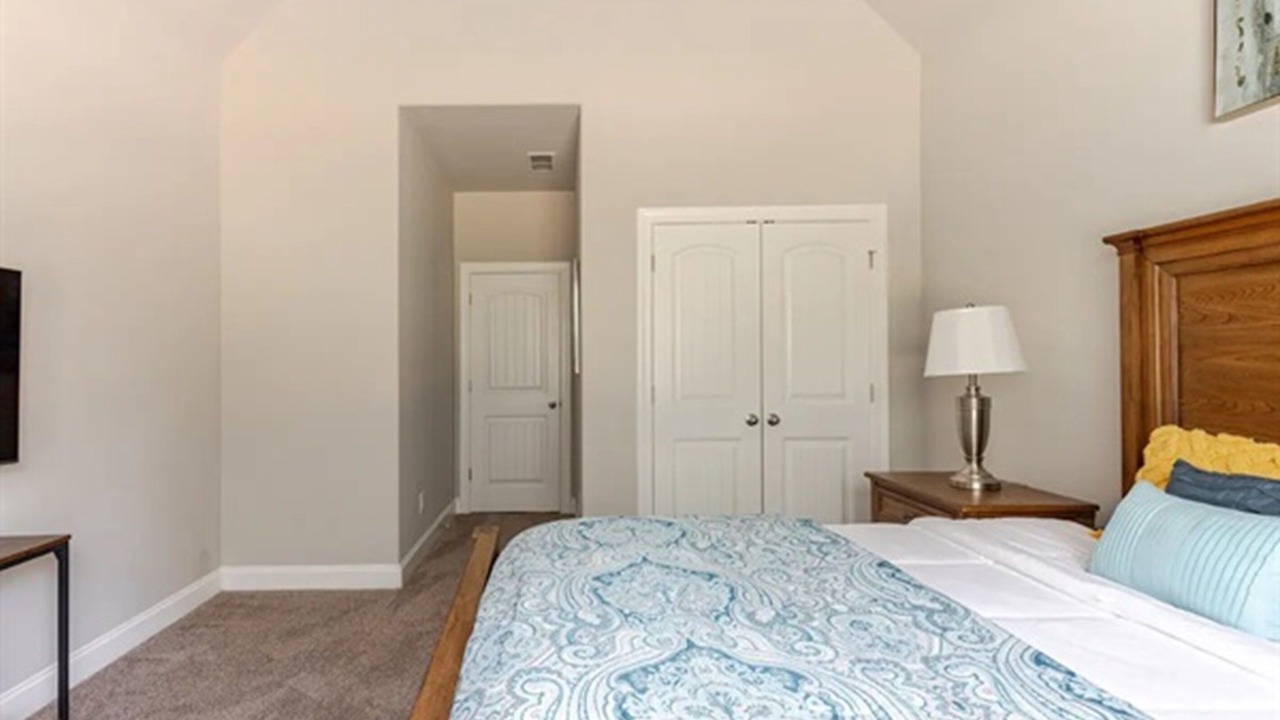 Photo of Others in Senoia