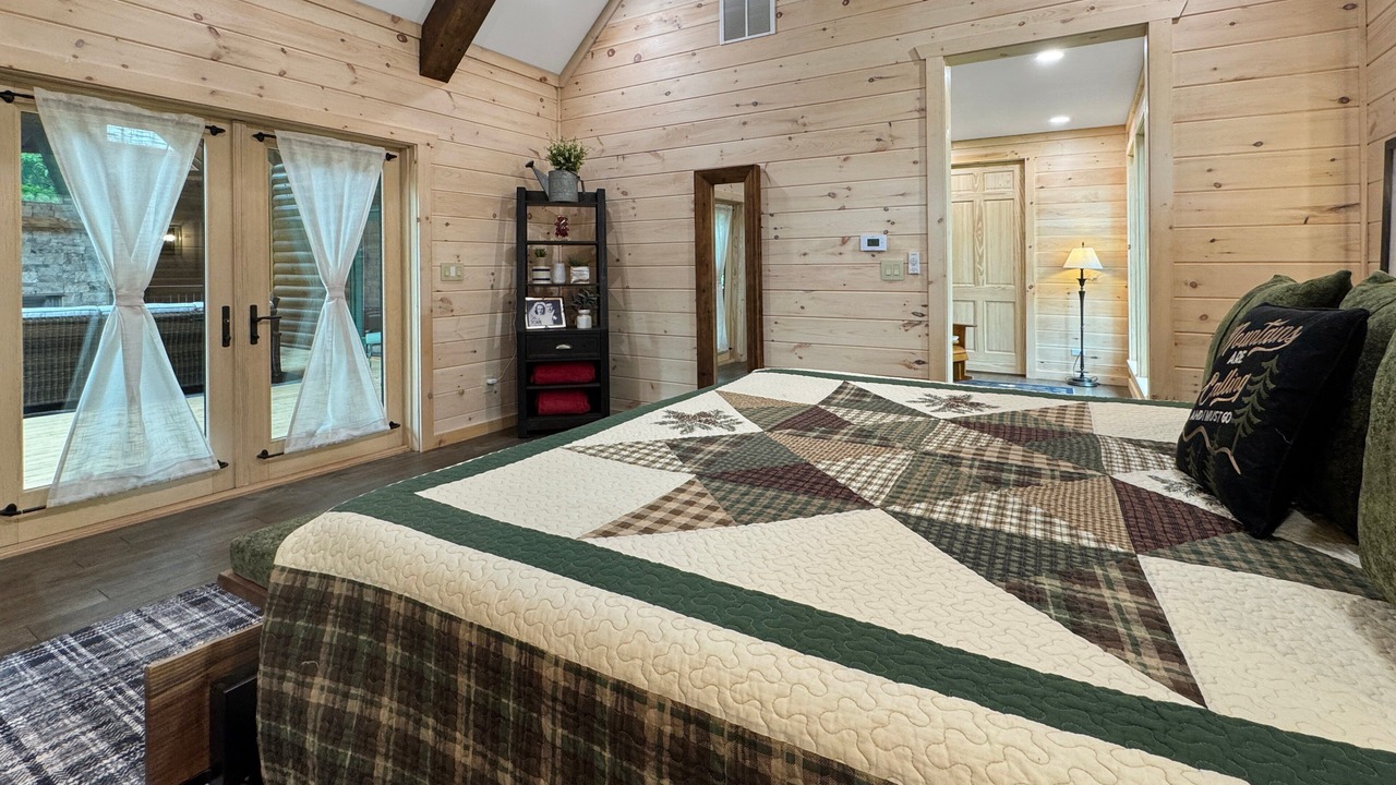 Photo of Bedroom in Foxfire Estates