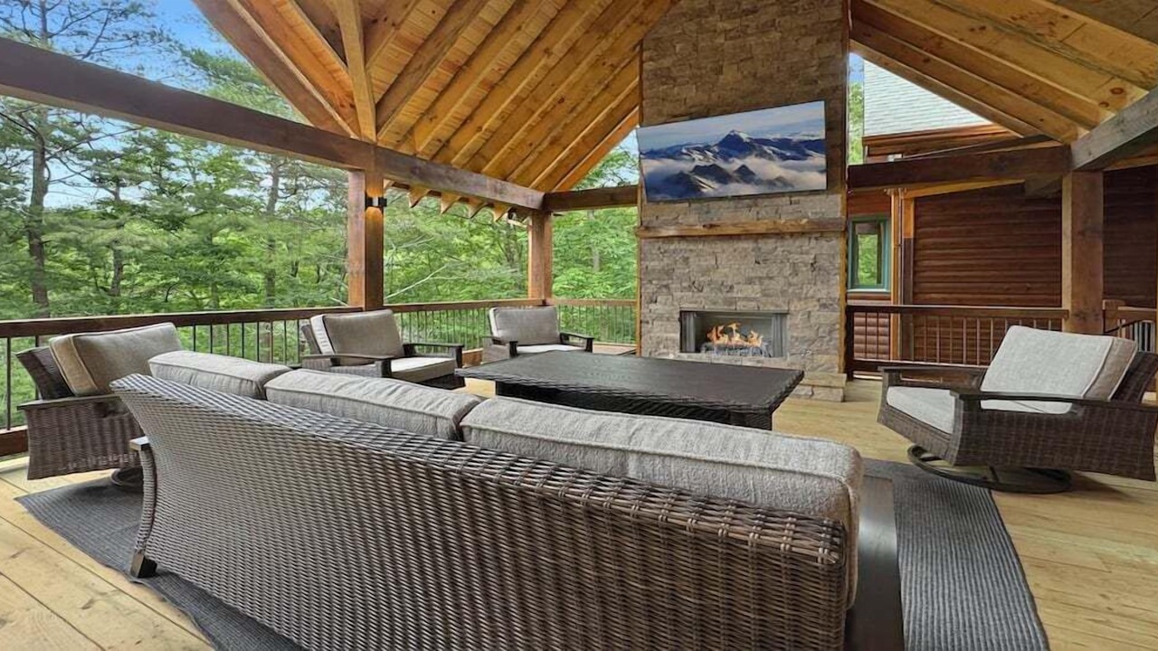 Photo of Outdoor in Foxfire Estates