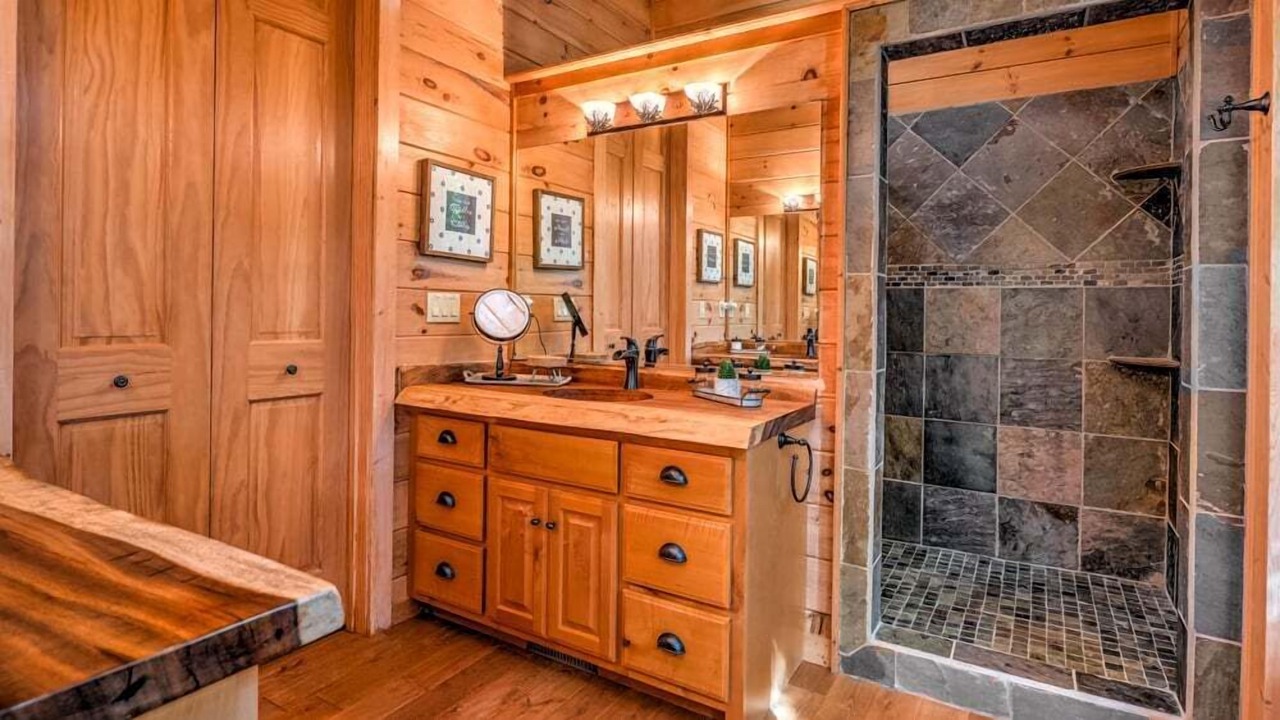 Photo of Bathroom in Foxfire Estates