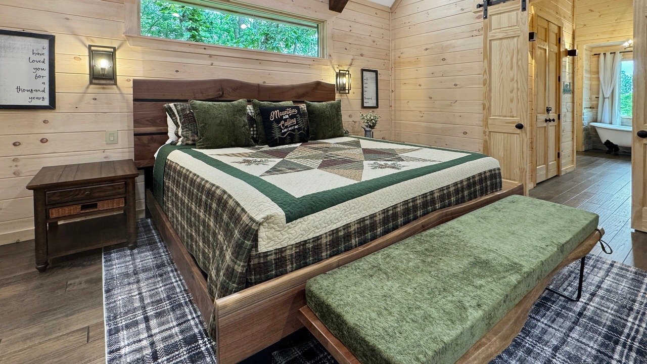 Photo of Bedroom in Foxfire Estates