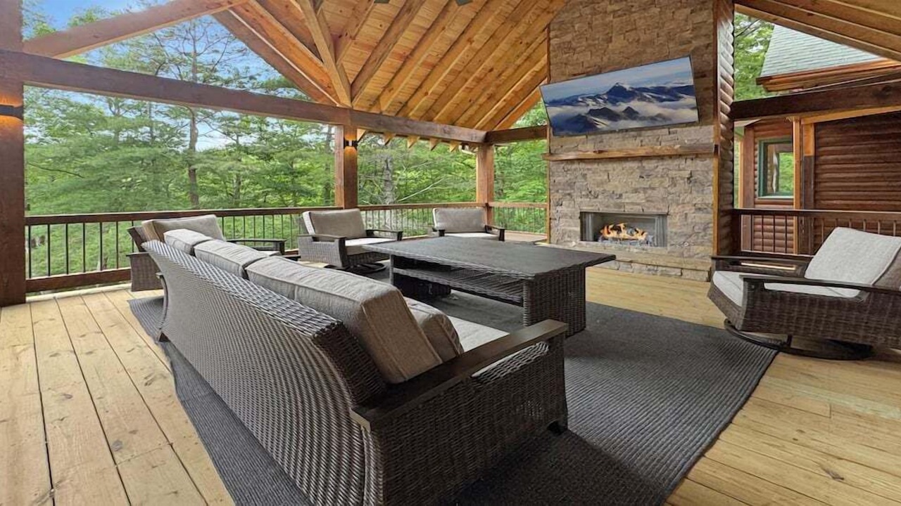 Photo of Outdoor in Foxfire Estates