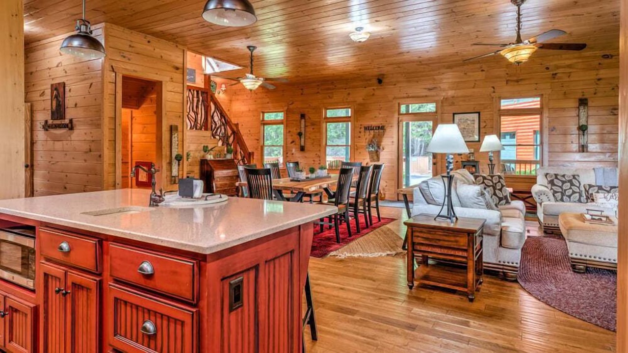 Photo of Others in Foxfire Estates