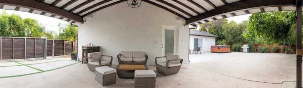 Photo of Patio Balcony in Woodland Hills
