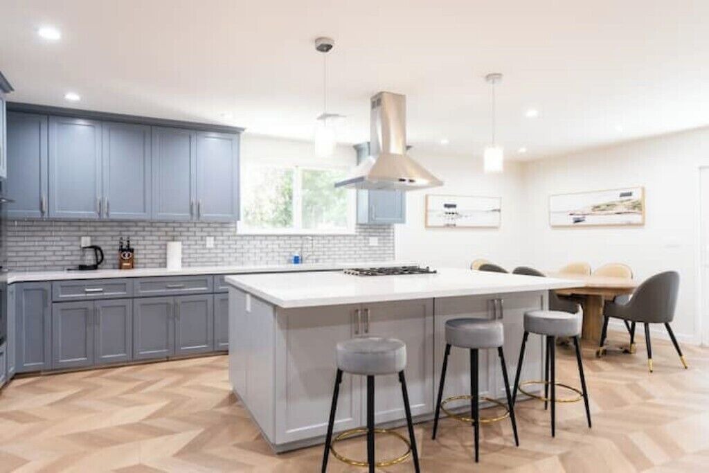 Photo of Kitchen in Woodland Hills