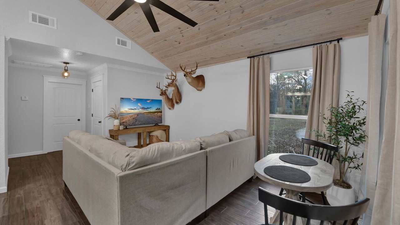 Photo of Livingroom in Hull