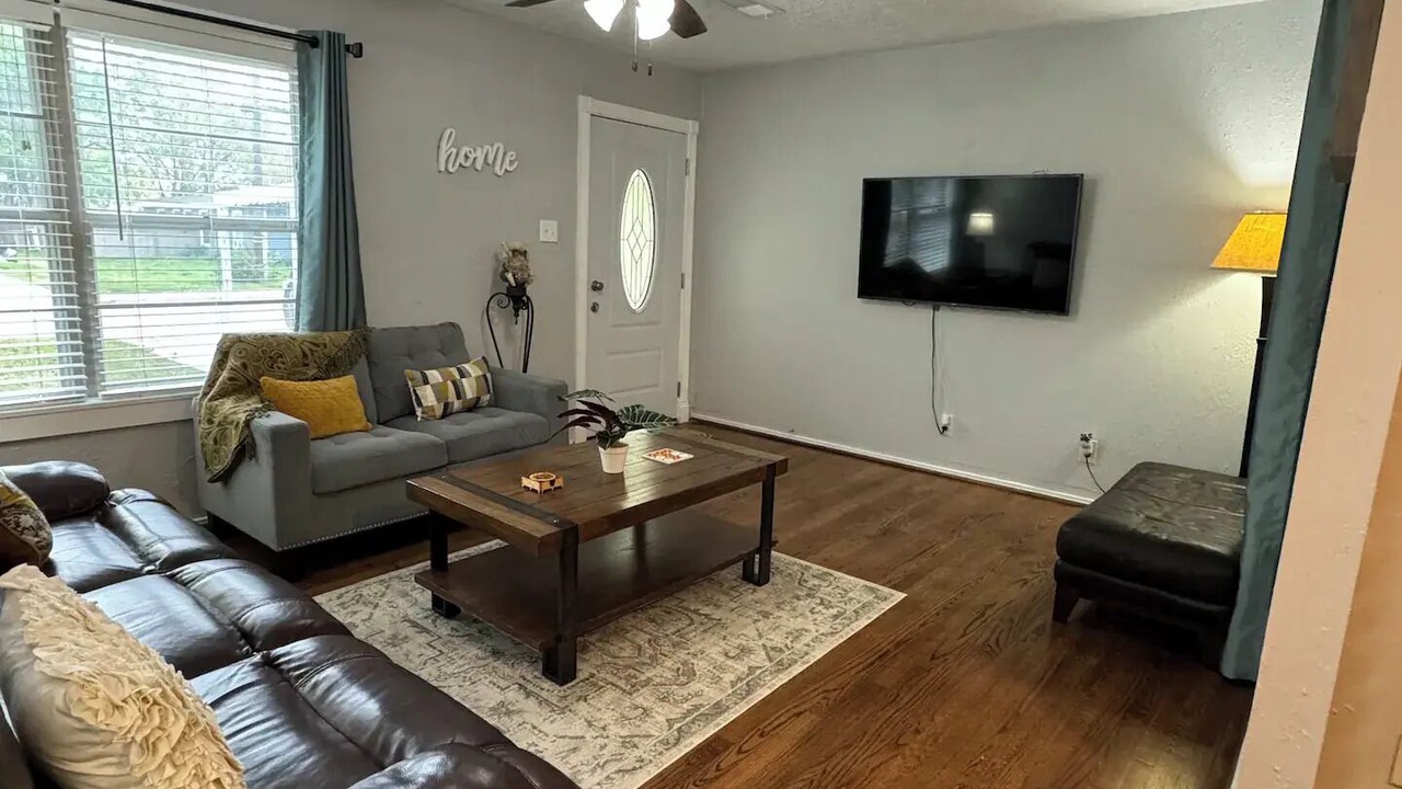 Photo of Livingroom in Deer Park