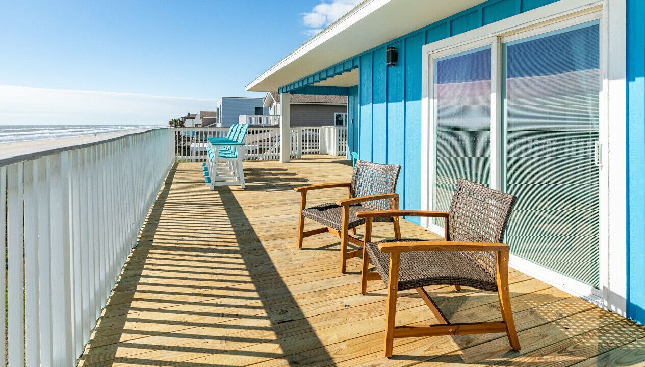 Photo of Patio Balcony in Jamaica Beach