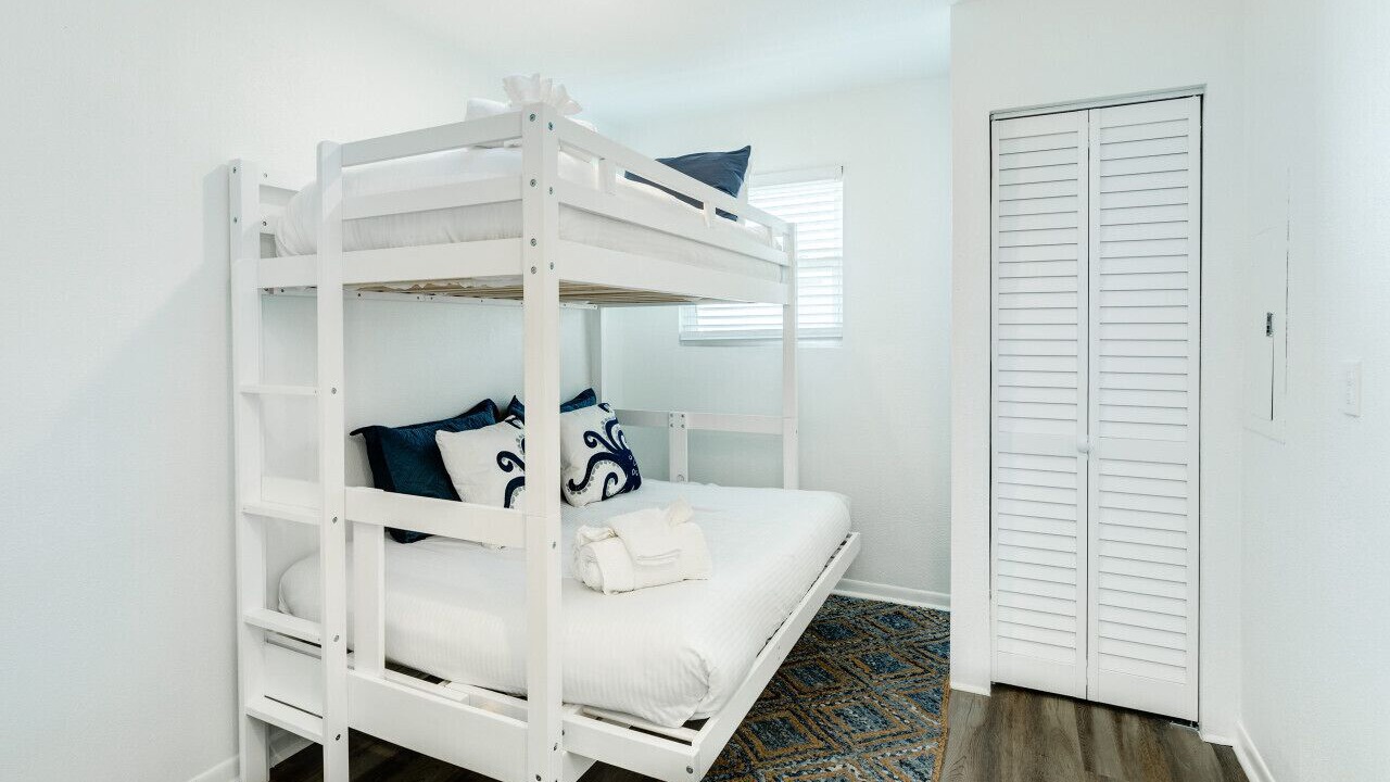 Photo of Bedroom in Jamaica Beach