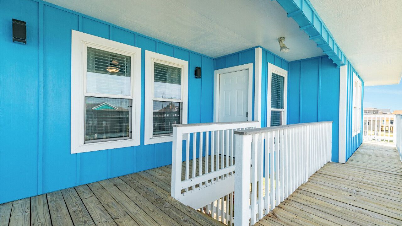 Photo of Patio Balcony in Jamaica Beach