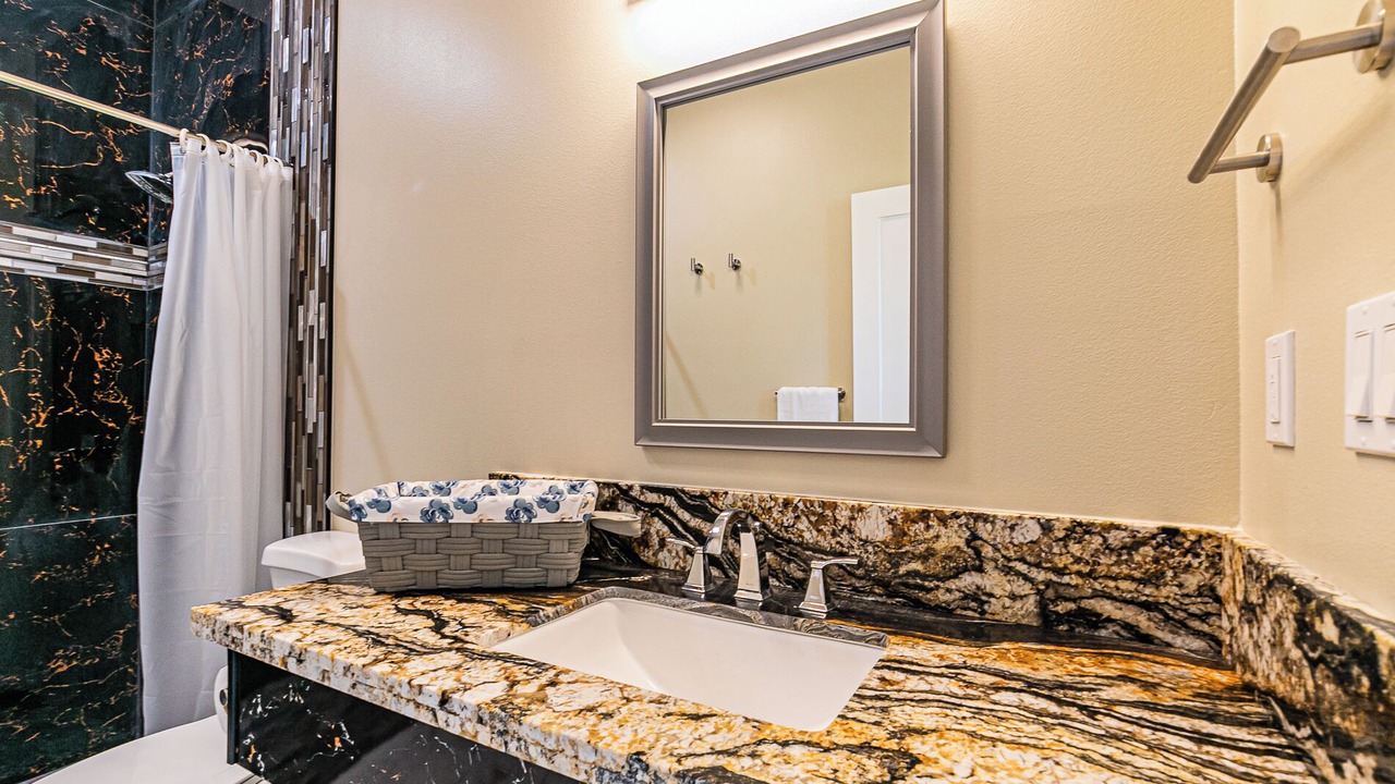 Photo of Bathroom in Hilo