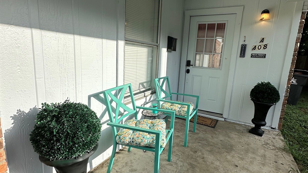 Photo of Patio Balcony in West Arlington