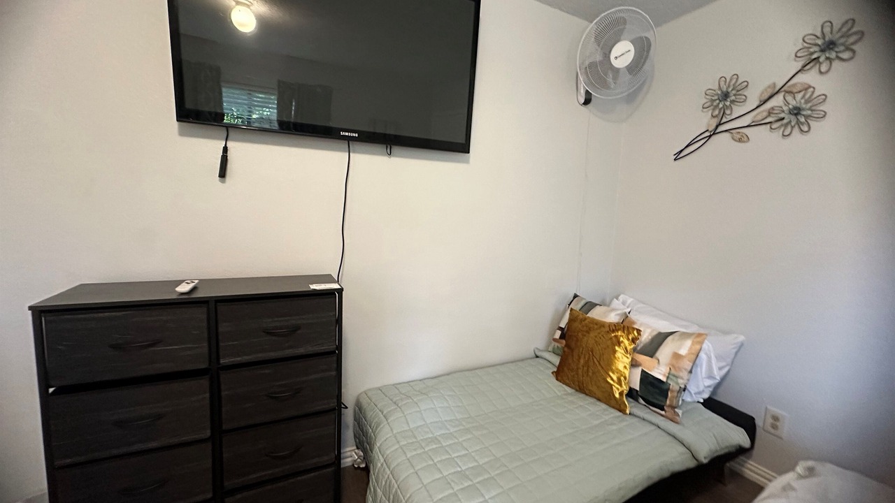 Photo of Bedroom in West Arlington