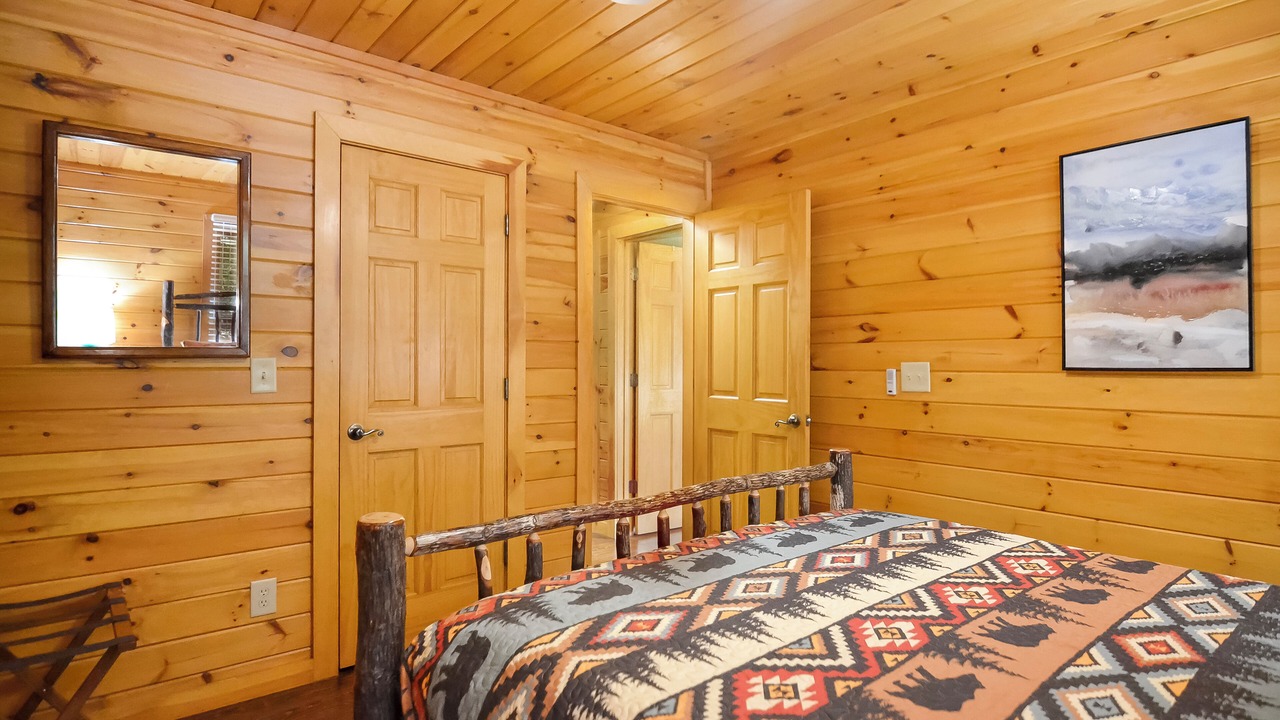 Photo of Bedroom in Ellijay