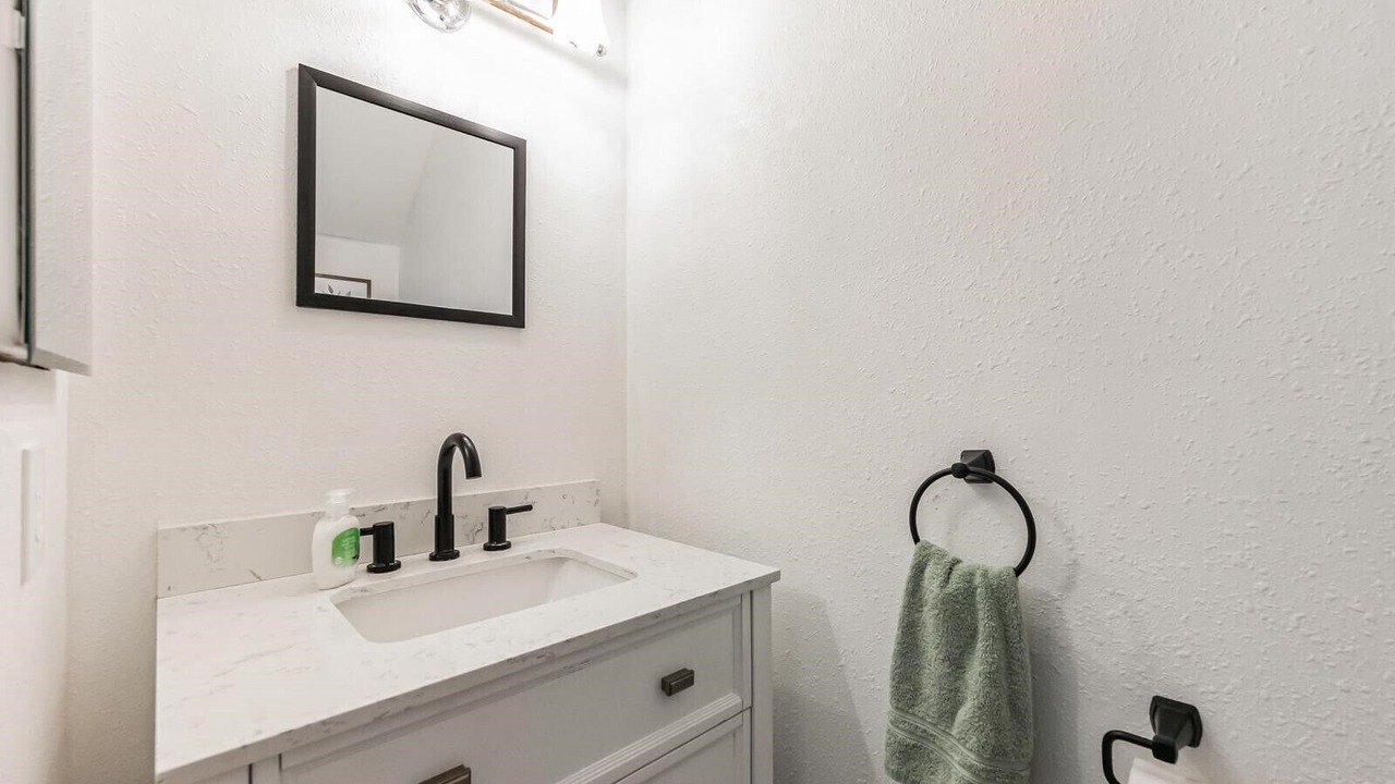 Photo of Bathroom in Truckland
