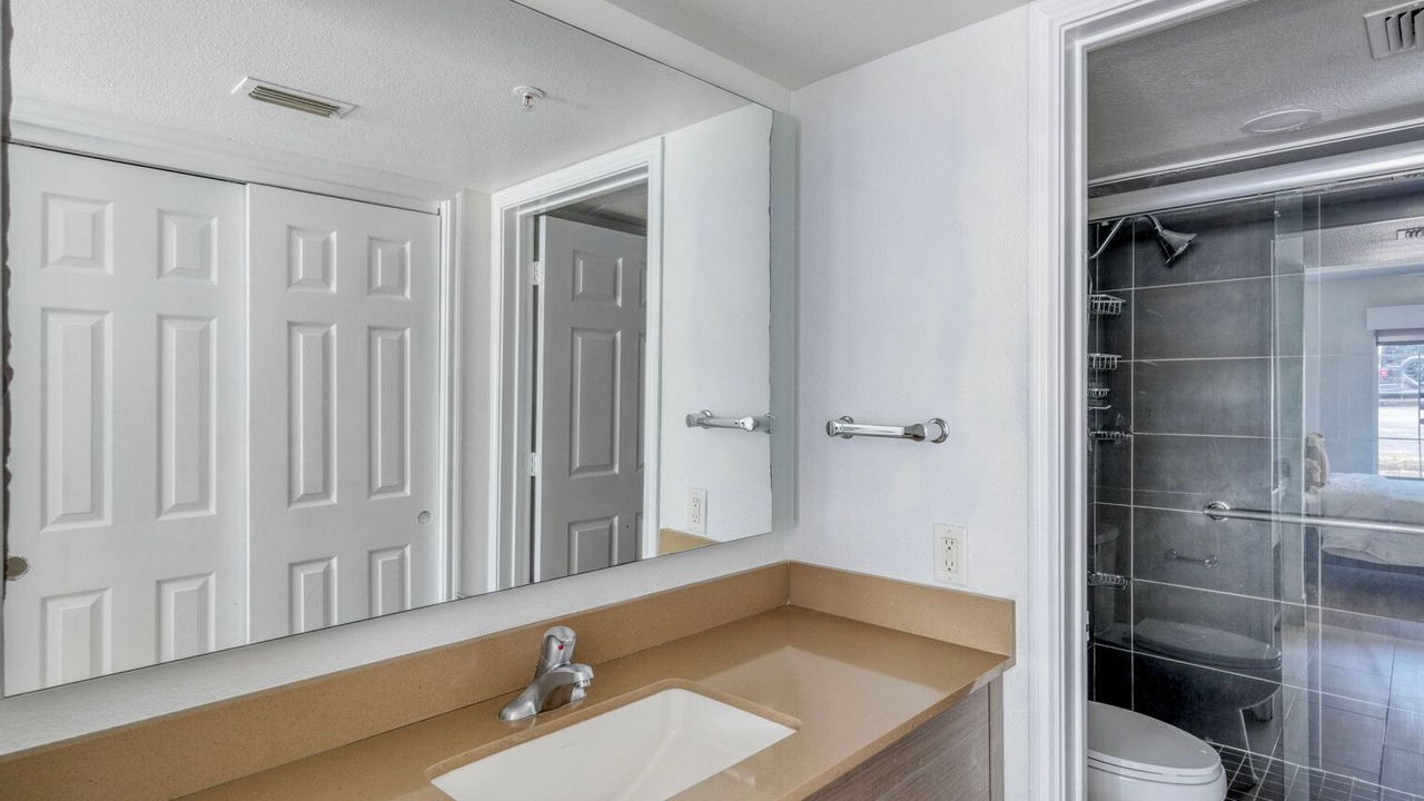 Photo of Bathroom in Gateway