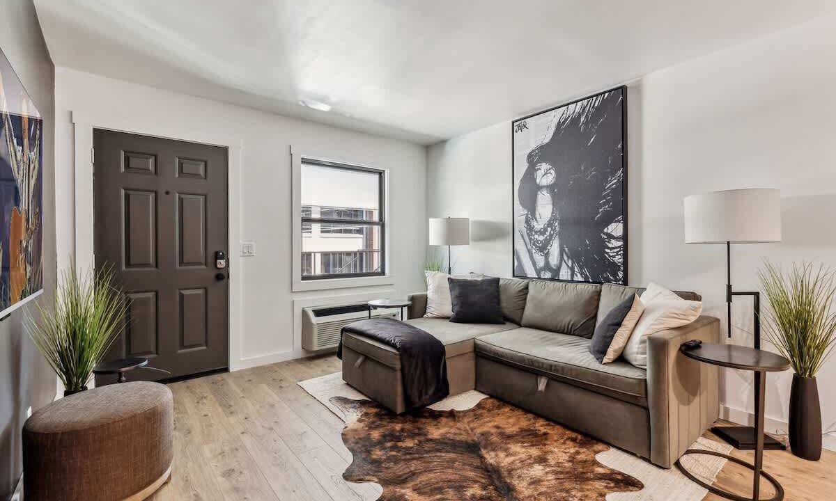 Photo of Bedroom in Music Row