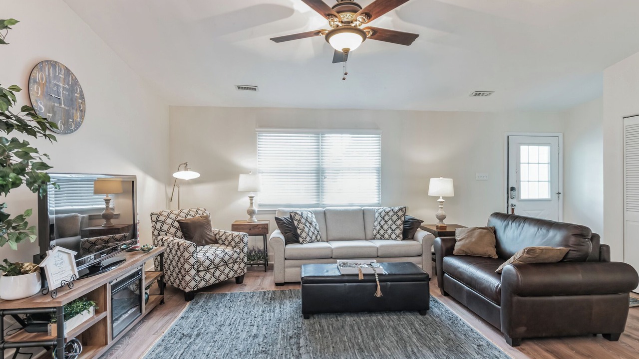Photo of Livingroom in Village Green