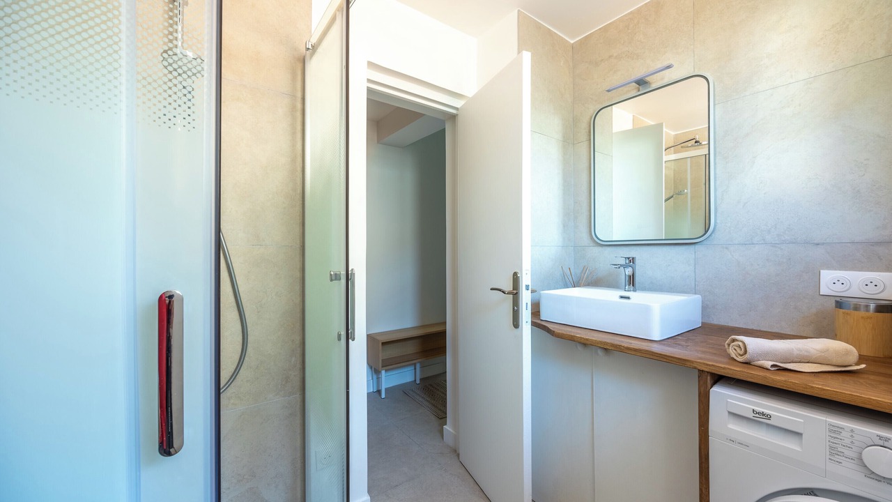 Photo of Bathroom in Les Cites