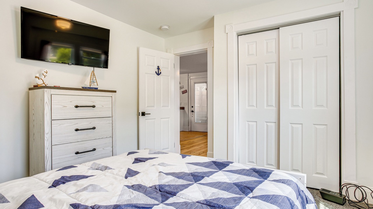 Photo of Bedroom in Somers Point