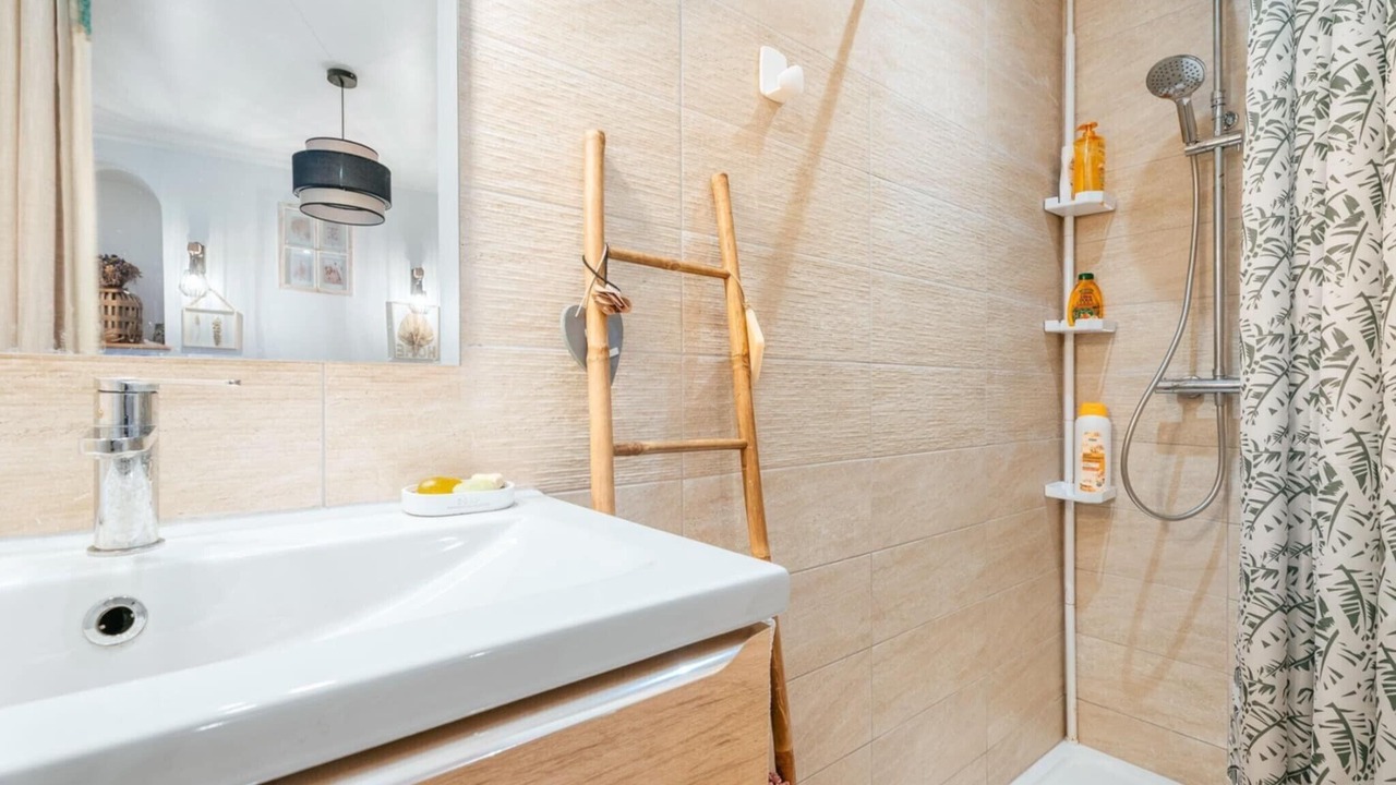 Photo of Bathroom in Baguer-Pican