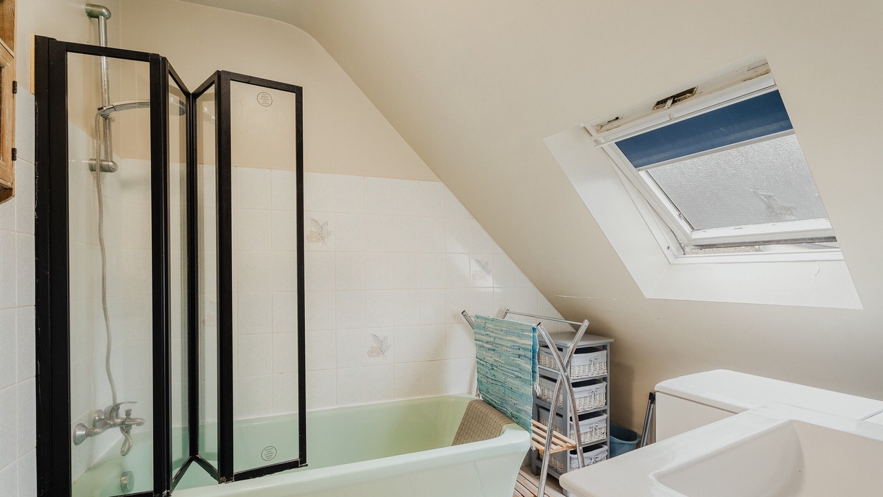 Photo of Bathroom in Baguer-Pican