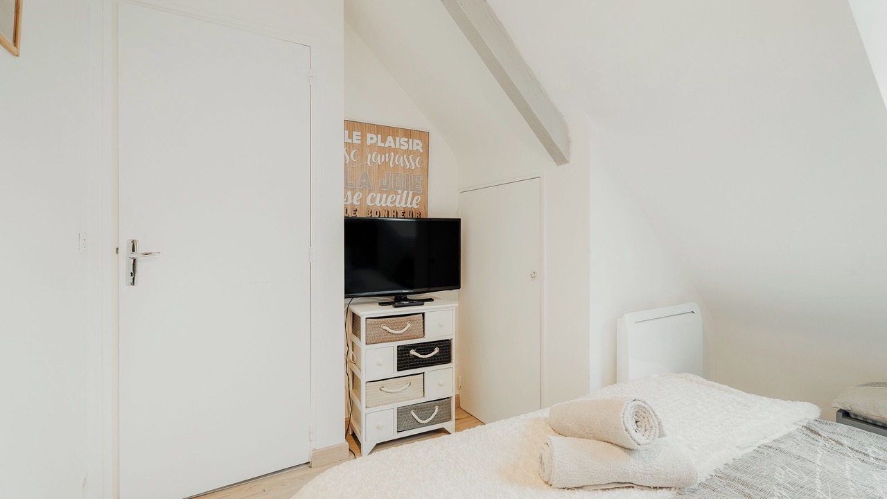 Photo of Bedroom in Baguer-Pican