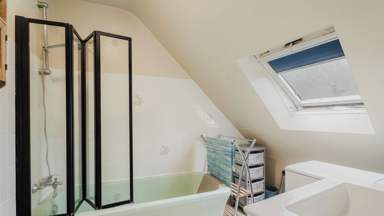 Photo of Bathroom in Baguer-Pican