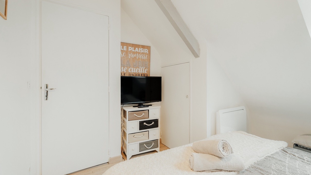 Photo of Bedroom in Baguer-Pican